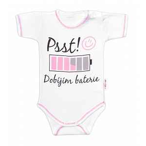 Body kr. rukáv s vtipným textem, Psst! Dobíjím baterie,vel. 62