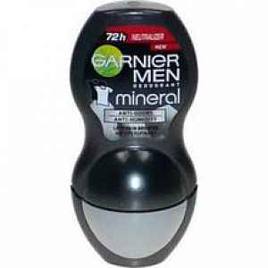 Garnier Men Mineral Neutralizer Deodorant Roll-on proti bílým skvrnám 50ml