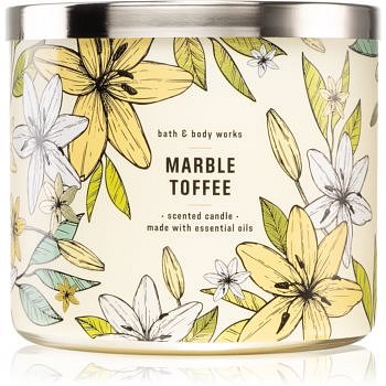 Bath & Body Works MarbleToffee vonná svíčka 411 g