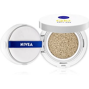 Nivea Q10 Plus Anti-Age hydratační make-up v houbičce vyplňující vrásky odstín 01 Light-Medium 15 g