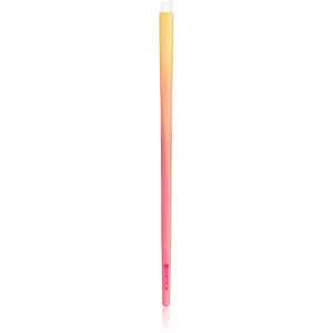 essence BRUSH IT LIKE IT'S ART eyeliner brush zkosený štětec na oční stíny 01 Just Wing It Like It's Art 1 ks