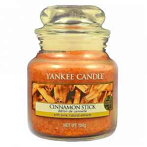 YANKEE CANDLE Cinnamon Stick Classic malý 104 g