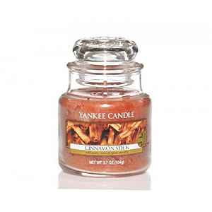 YANKEE CANDLE Cinnamon Stick Classic malý 104 g