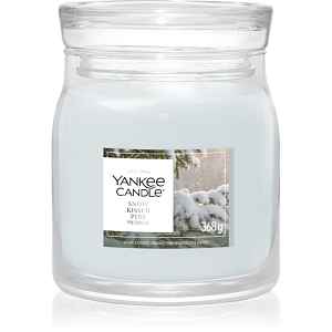 Yankee Candle Snow Kissed Pine vonná svíčka 368 g