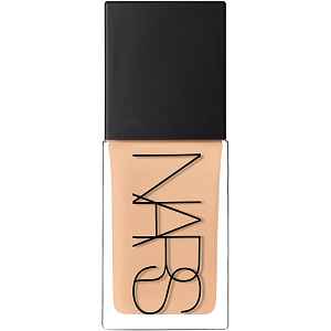 NARS Light Reflecting™ Foundation rozjasňující make-up pro přirozený vzhled odstín PATAGONIA 30 ml