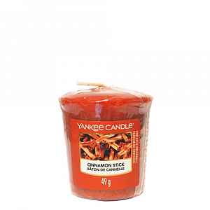Yankee Candle Aromatická votivní svíčka Skořice s hřebíčkem (Cinnamon Stick)  49 g