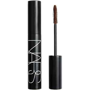 NARS Notorious Mascara řasenka pro prodloužení, natočení a objem odstín INFAMOUS BROWN 8 g