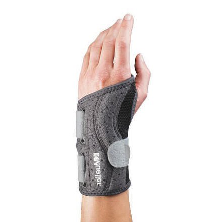 MUELLER Adjust-to-fit wrist brace left ortéza na levé zápěstí šedá