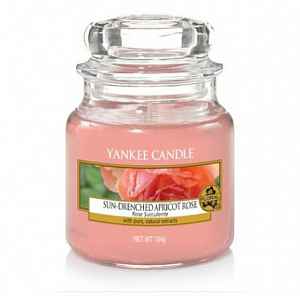 Yankee Candle Sun-Drenched Apricot Rose vonná svíčka Classic malá 104 g
