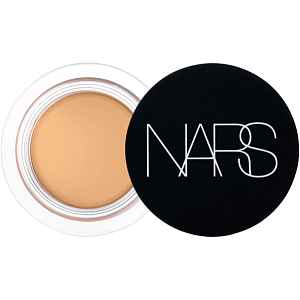 NARS Soft Matte Complete Concealer matující korektor pro plné krytí odstín PRALINE 6.2 g