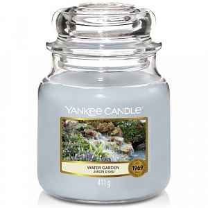 Yankee Candle Aromatická svíčka Classic střední Water Garden  411 g