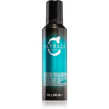 TIGI Catwalk Curlesque pěnové tužidlo silné zpevnění  200 ml