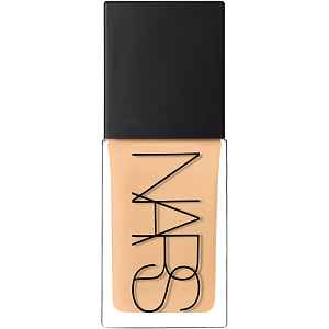 NARS Light Reflecting™ Foundation rozjasňující make-up pro přirozený vzhled odstín FIJI 30 ml