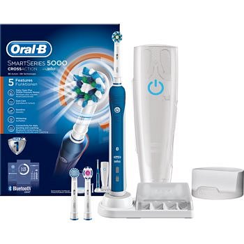 Oral B PRO 5000 Cross Action D21.535.4XP elektrický zubní kartáček D21.535.4XP